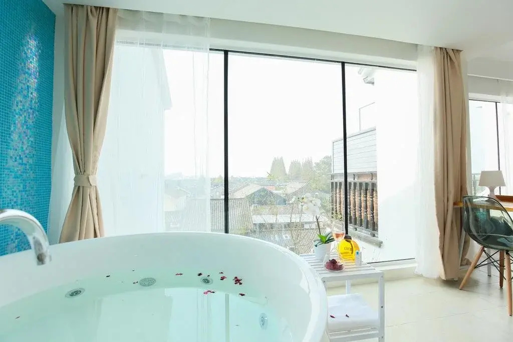Xitang J Langman Zhenshui Holiday Hotel