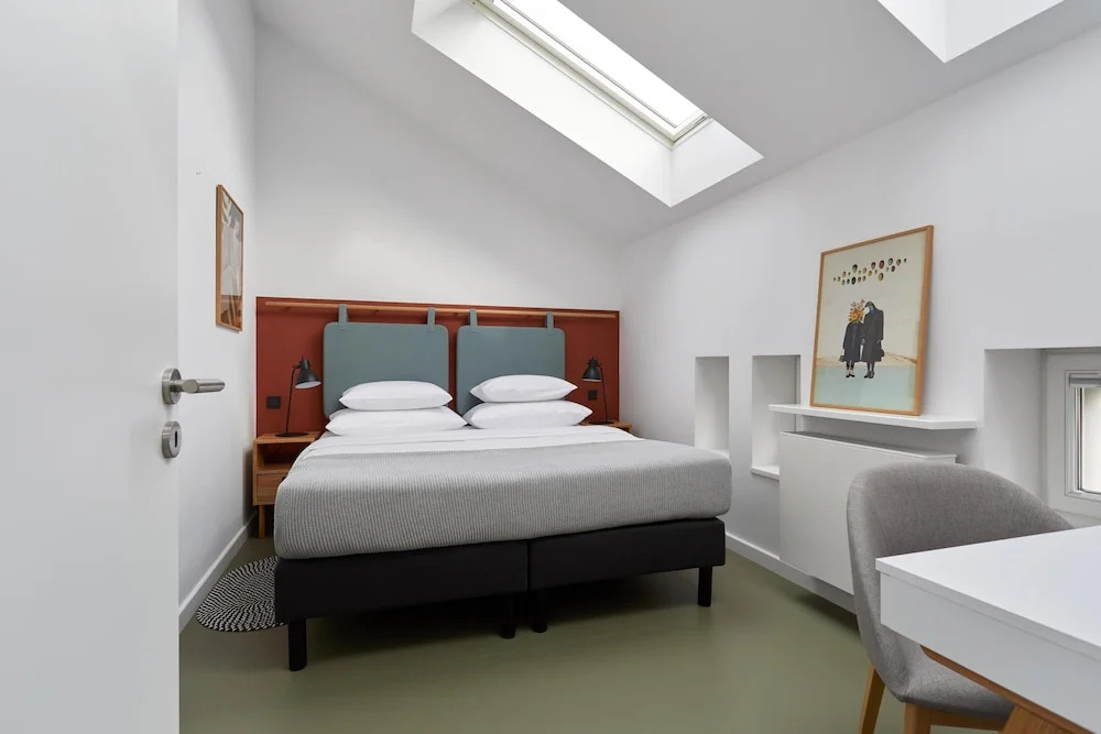 PLANTONIA Aparthotel