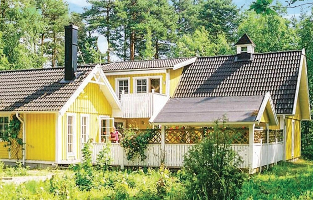 Stunning Home in Köpingsvik With 5 Bedrooms, Sauna and Wifi