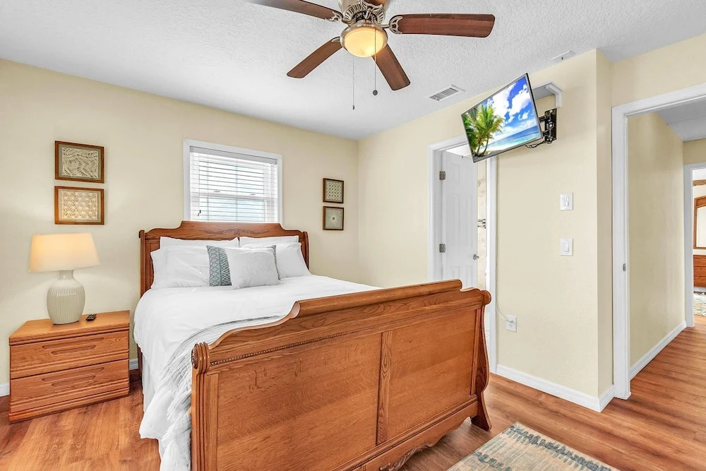 Bayview Villas 101