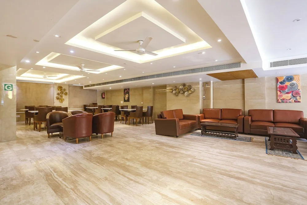 FabHotel Green Lotus Star 17