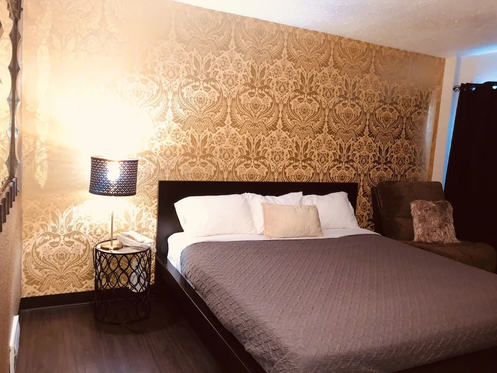 The Village Inn Hotel
