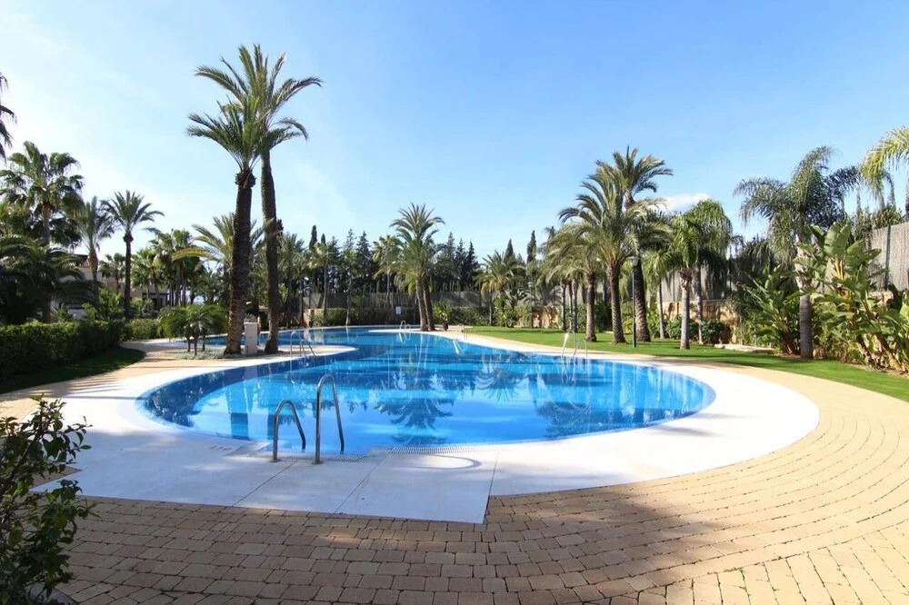 Medina Banus - Exquisite 2BR Apartment by Rafleys Near Puerto Banus, A/, Wifi