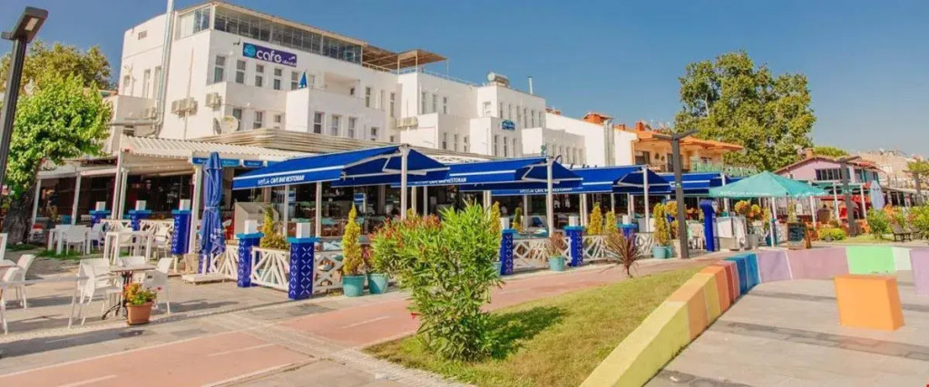 Altinoluk Hotel