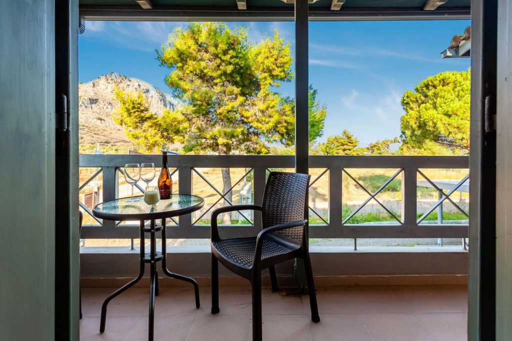 Kalogria Summer Retreats - Strofilia Bright Twin
