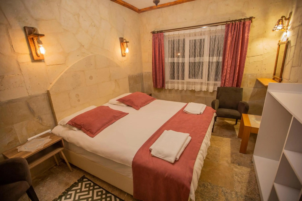 Capiedra Hotel