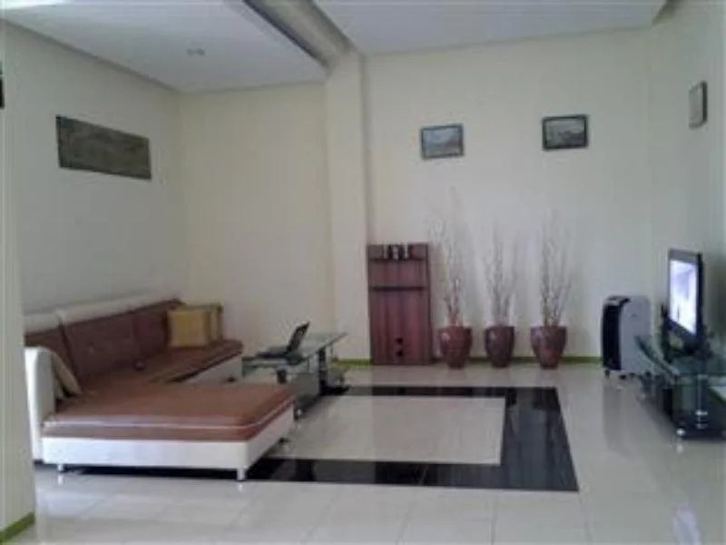 Green sky bungallow
