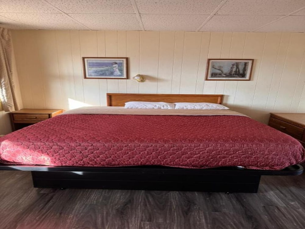 Coachman Motor Lodge