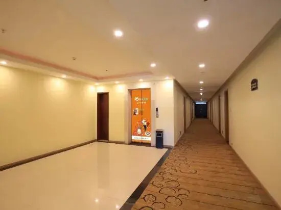 365 Theme Hotel