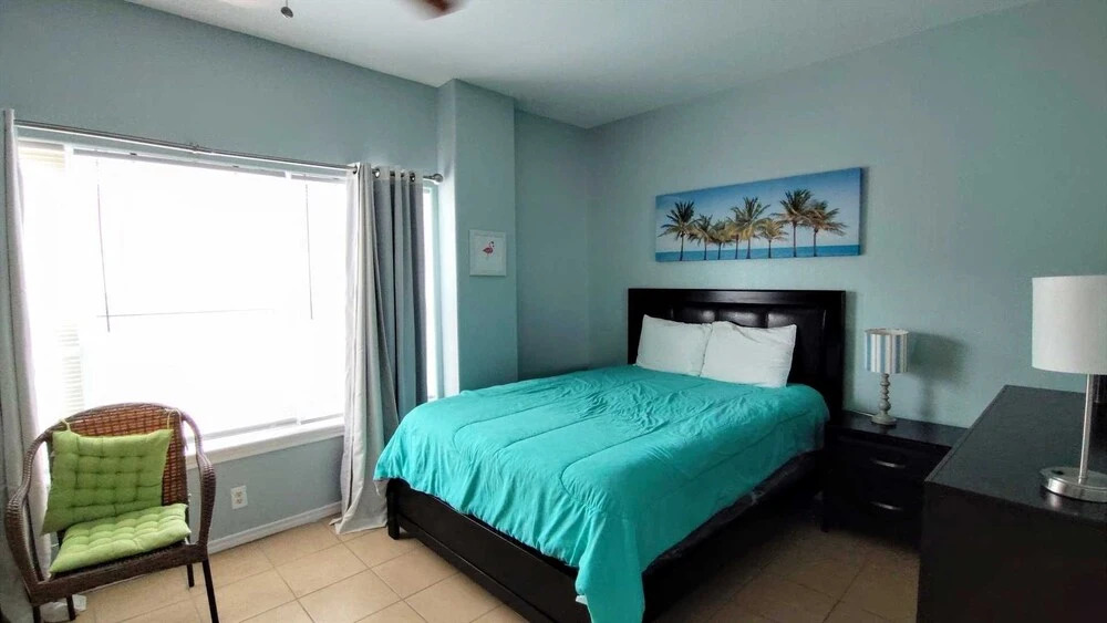 Star Beachside 107 3 Bedroom Condo by RedAwning