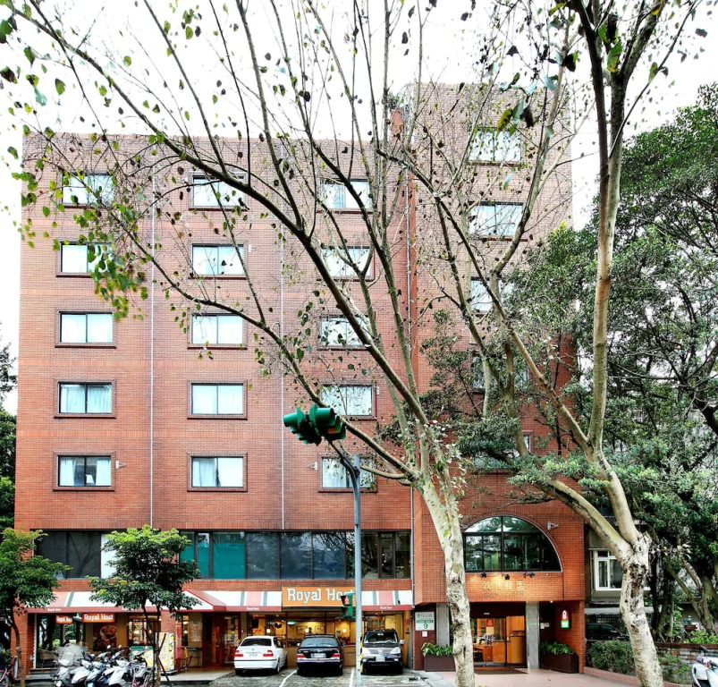 Green Garden Apartments-A