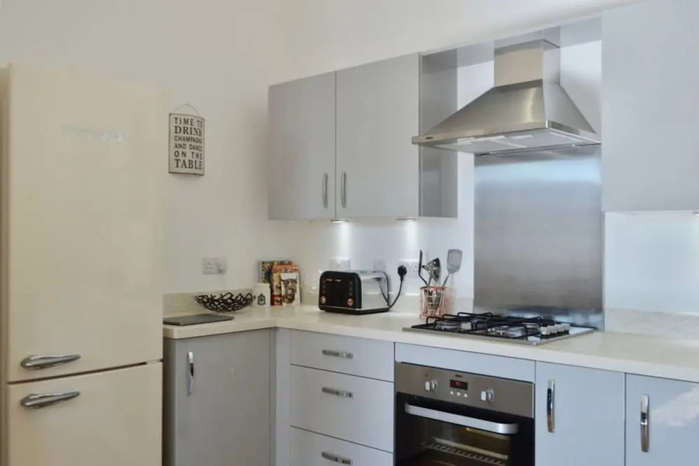 2 Bedroom Apartment In Pilton