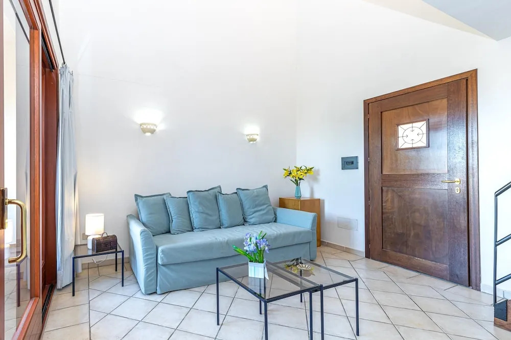 Il Borgo 2/15 700m From The Beach