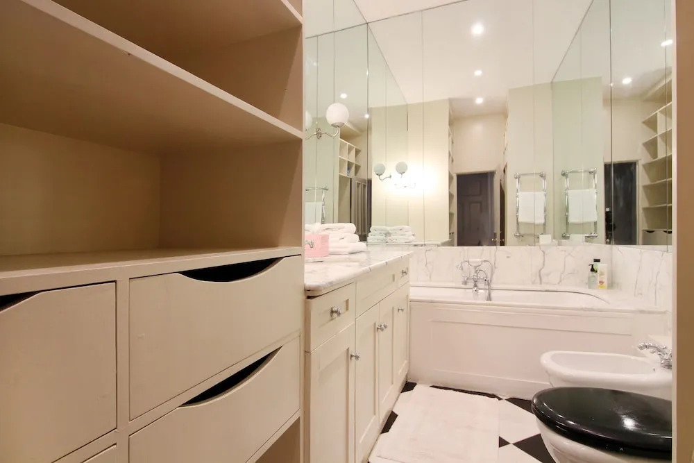 London Lifestyle - Knightsbridge VI