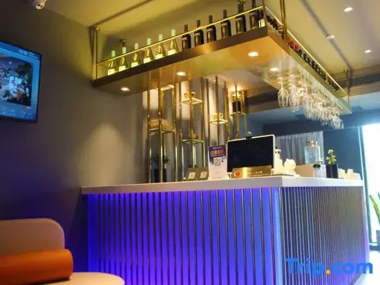 Fengxiang Qingshili Hotel