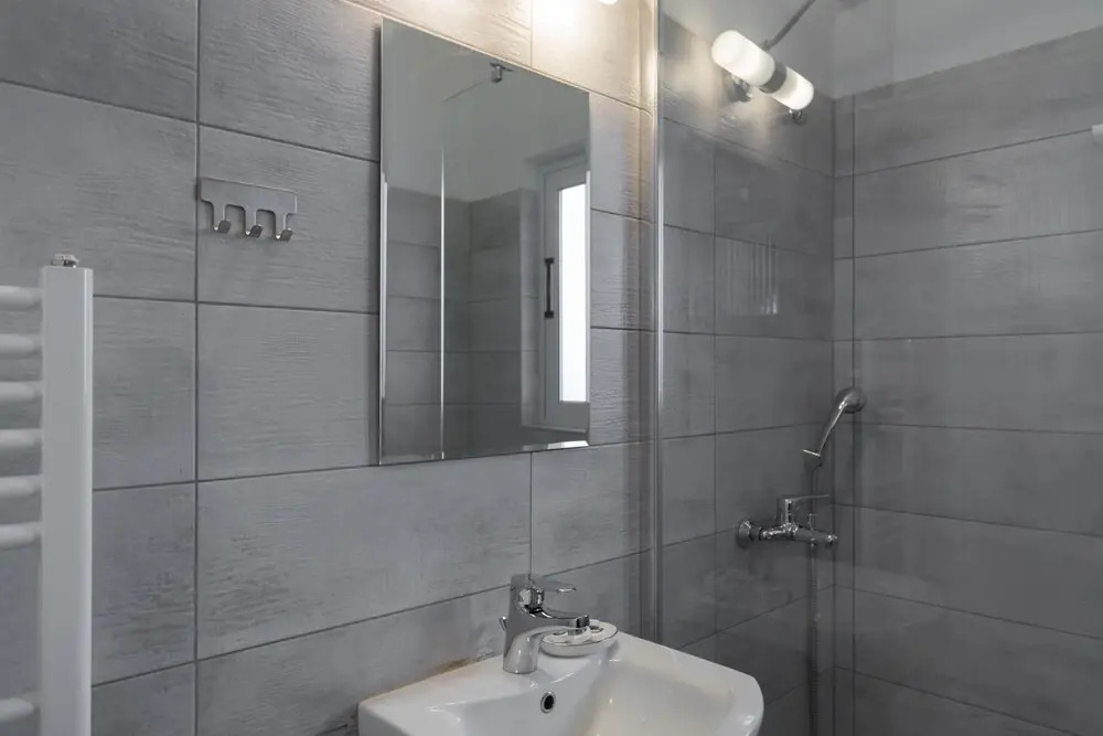 51m² Renovated Apartment in Vouliagmeni