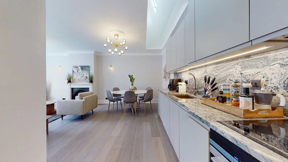 Amazing Newly Refurbished Mews House