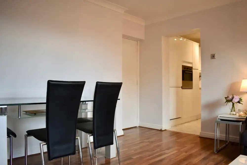 2 Bedroom Apartment With Balcony in Central Dublin