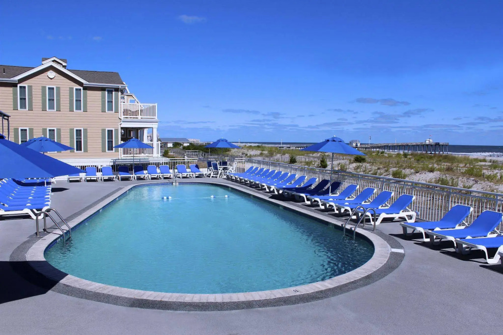 Port-O-Call Hotel