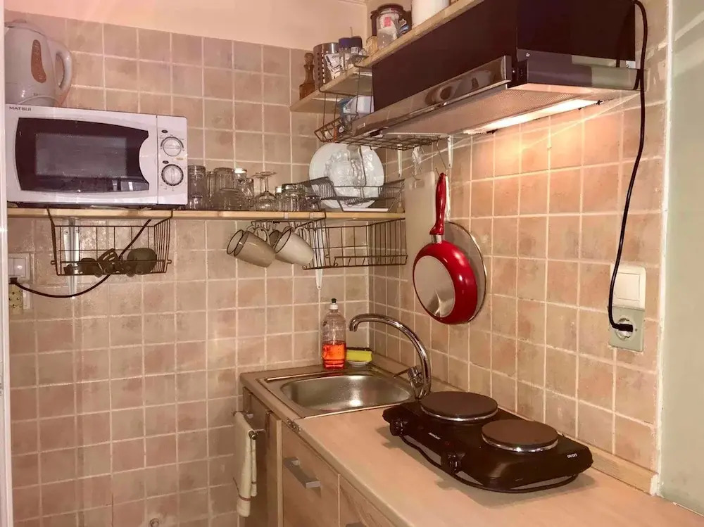 500mbps Wifi Studio 1min From Attiki Metro Station