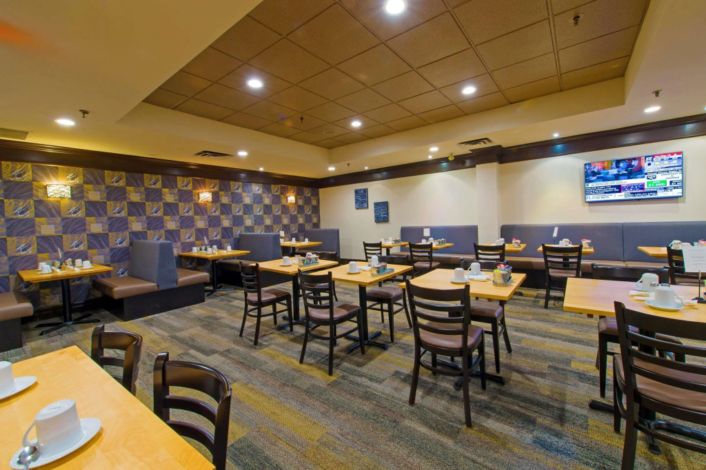 Best Western Plus Toronto Airport Hotel