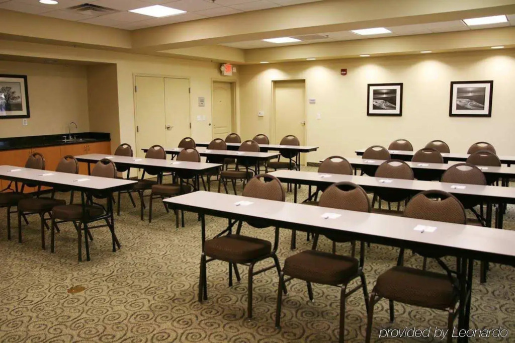 Hampton Inn & Suites Madera