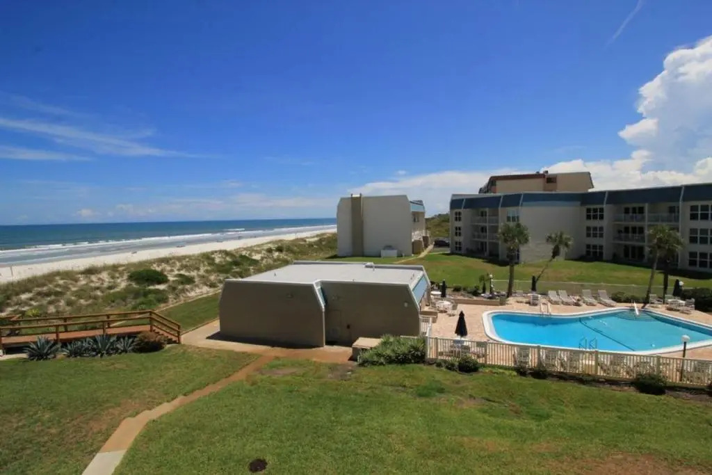 Tradewinds 53