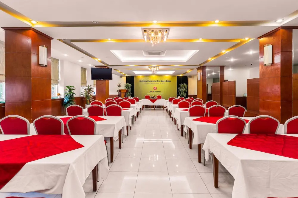 A25 Premium Hotel - 705 Lac Long Quan