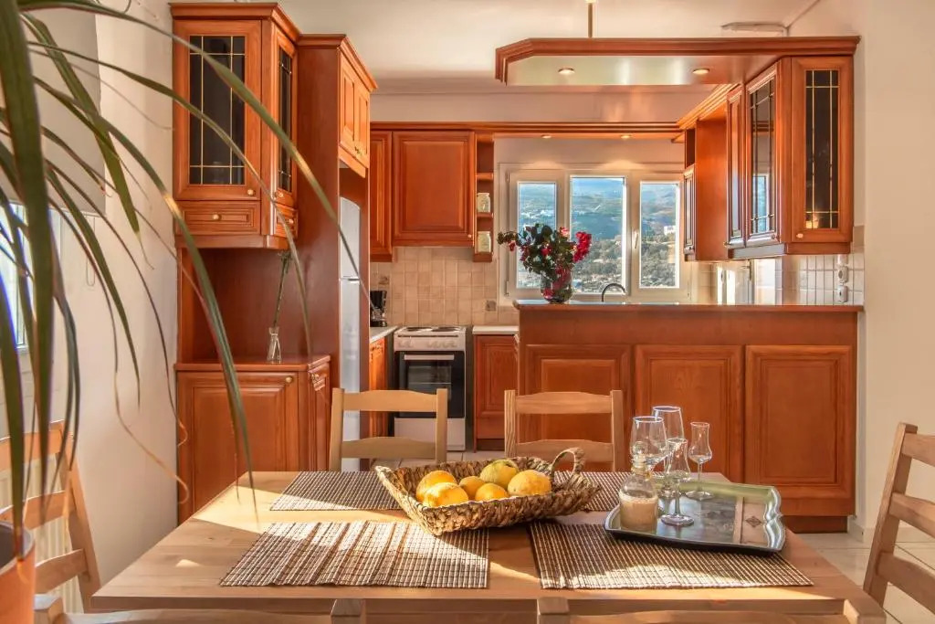 Eleni's Seaview House
