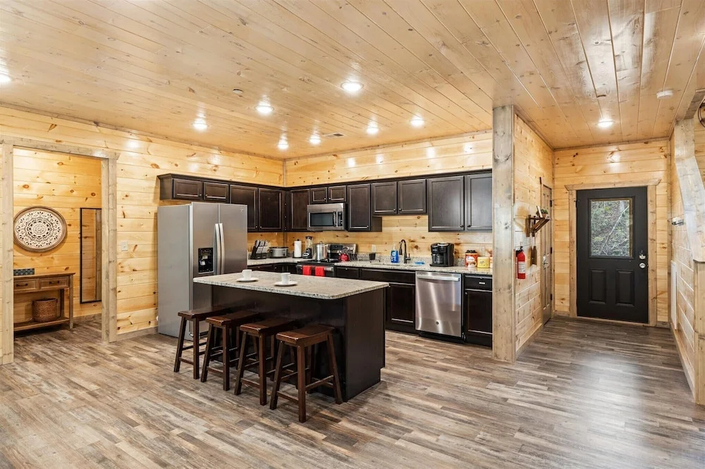 Brand NEW - 8br/6bath Mansion SWD Cabin With Indoor Pool, Hot Tub, & Arcade Room!