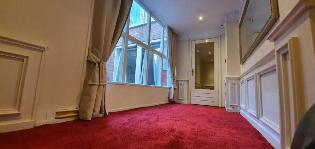 Rembrandtplein Bed & Breakfast