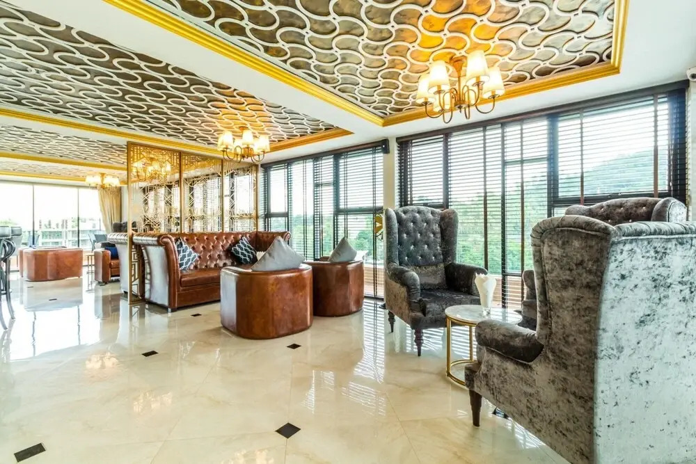 6Av 705 - Luxury Condo in Surin Beach Rooftop bar Pool and gym
