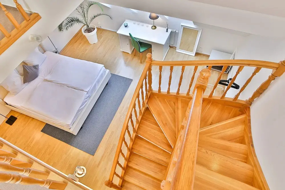 Wenceslas Square Duplex by easyBNB