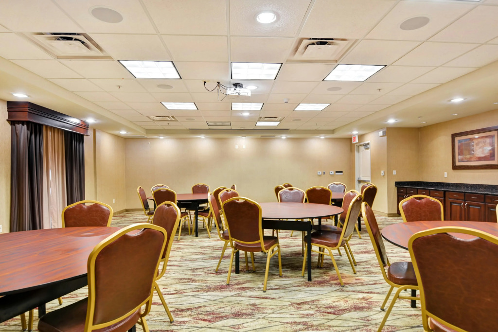 Hampton Inn and Suites Peoria at Grand Prairie