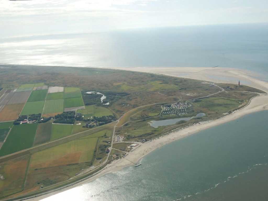 Spacious Farmhouse Near Beach