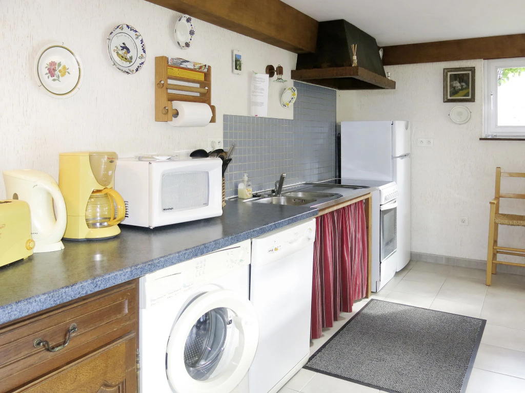 Holiday Home Le Petit Clos (RGV300)