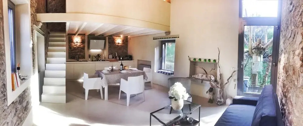 Tra Sassi Stelle apt in a Lake View Stone House