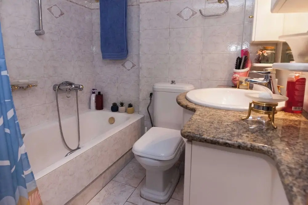Chrisoupoli Cheerful 2 Bd Apt w Balcony