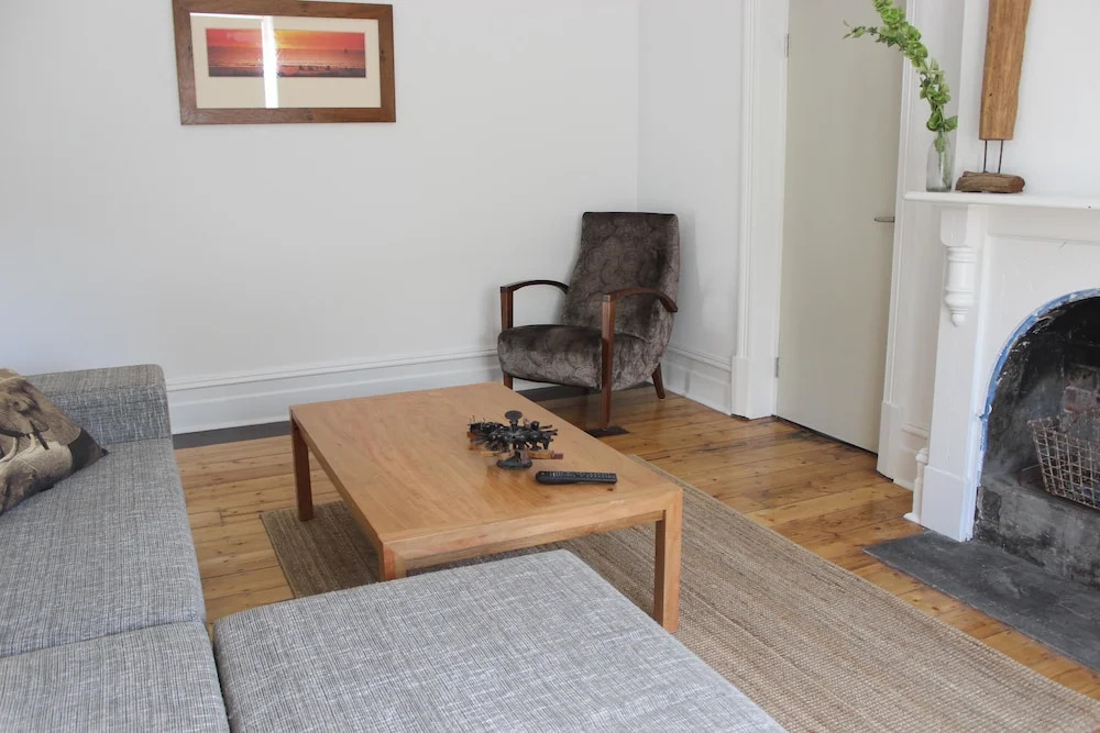 Captain's Heritage Cottage - central Fremantle 2 bedroom historic cottage