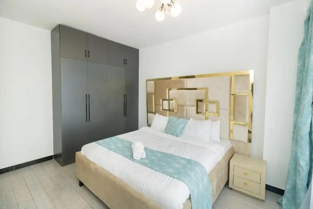 Staroot Residences