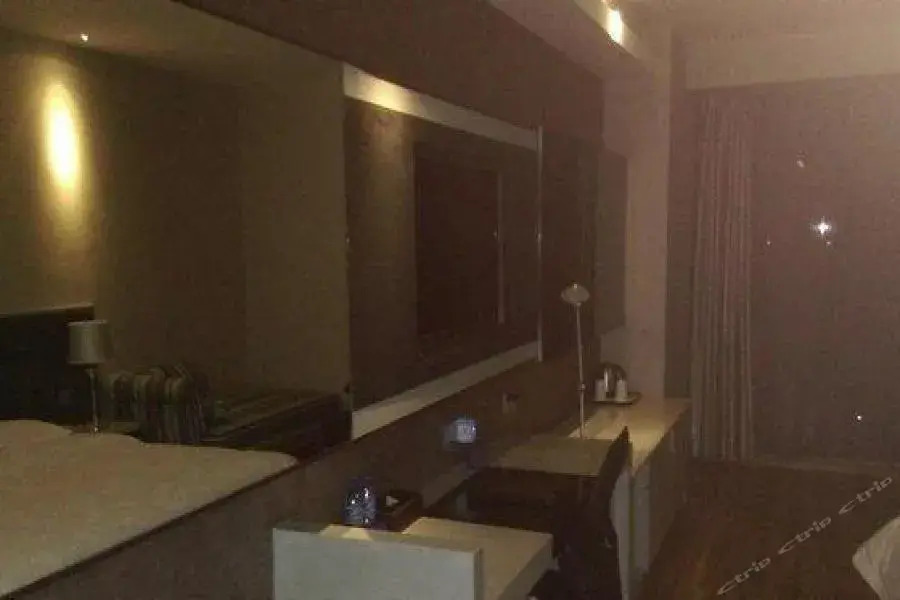 Fenghuang Xingyuan Hotel