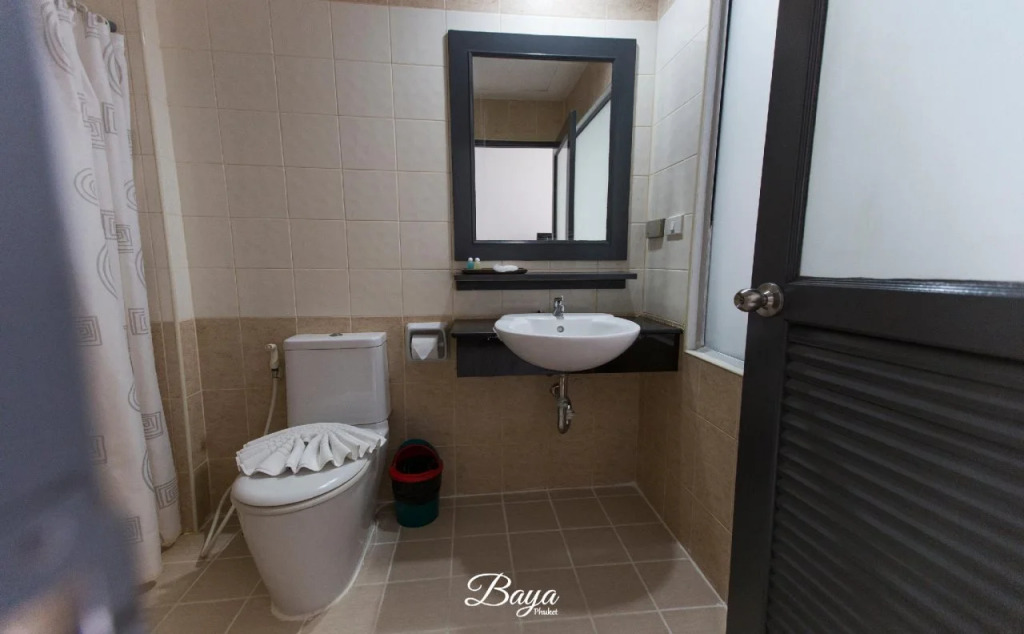 Hotel Baya Phuket - Rooftop Pool, Next to Food Market & Steps to Beach