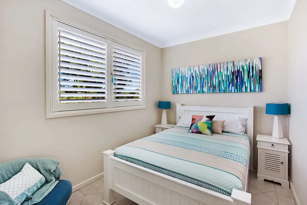 Sandy Shores, 1/3 Messines Street