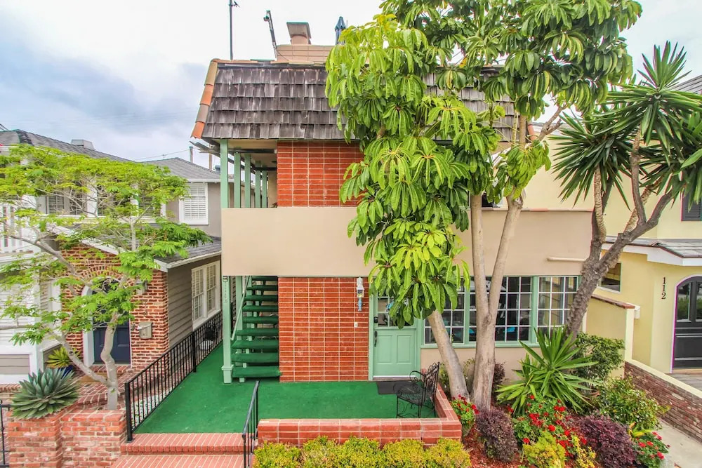 114 Onyx Avenue Townhouse 3 Bedrooms 2 Bathrooms Townhouse