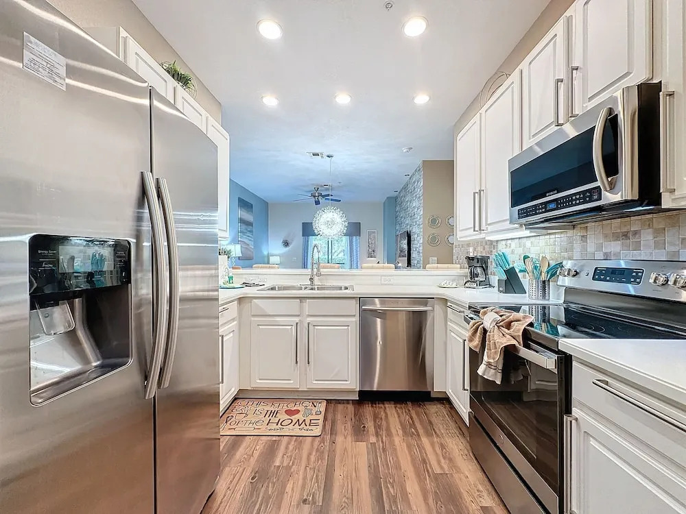3 Bed 2 Bath Condo Bahama Bay Resort