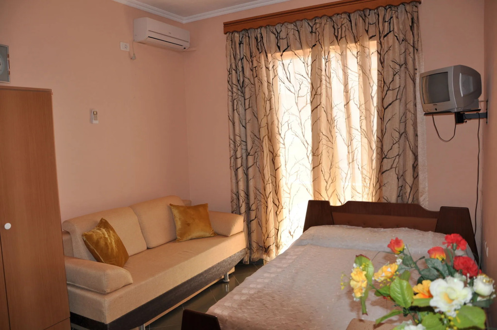 Hotel Vila Alvin & Apartments