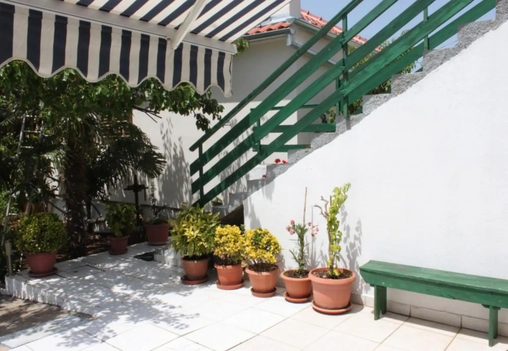 Tonci - 30 m from beach - A2 Gori (2+1)