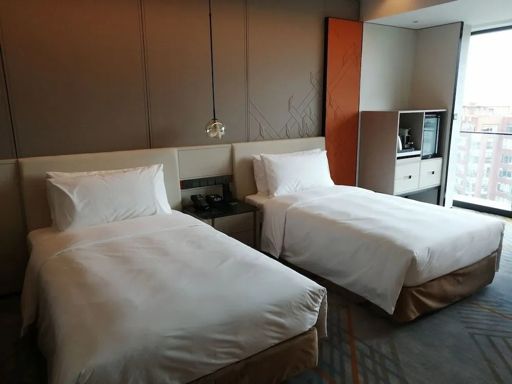 voco Shanghai Hongqiao Hub by IHG