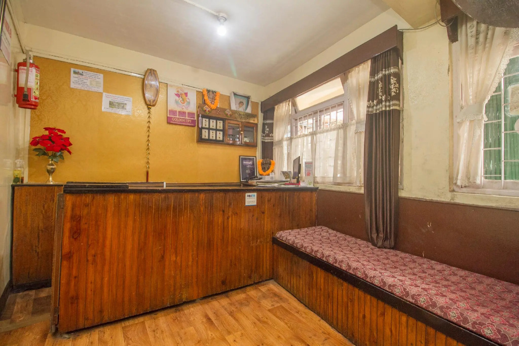 OYO 65653 Hotel Dil