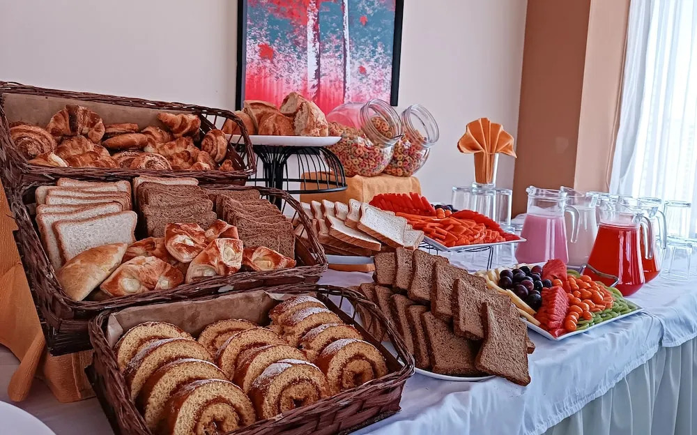 Elegance Hotel